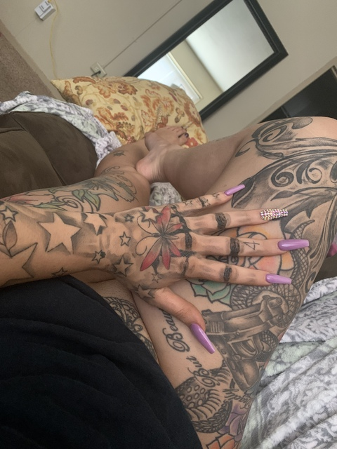 allure_tatted onlyfans leaked picture 2