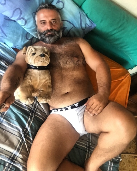 bearcalabro onlyfans leaked picture 2