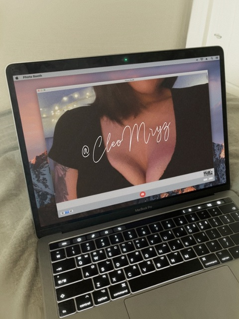 cleomryz onlyfans leaked picture 2