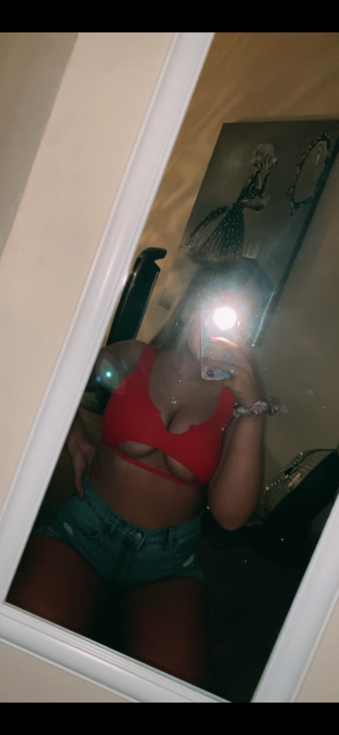 cmarie56 onlyfans leaked picture 2