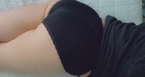dumbbitchjuice21 onlyfans leaked picture 2