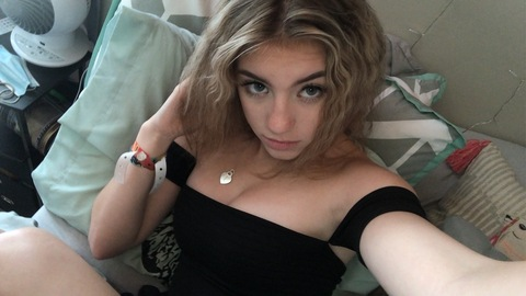 emmavpng onlyfans leaked picture 2