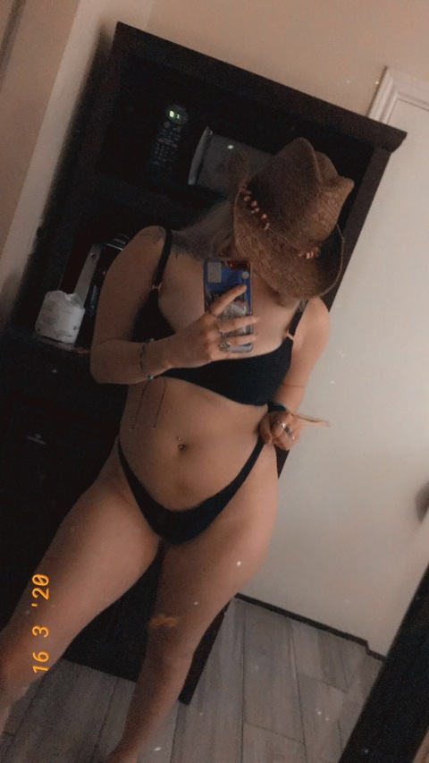 erinaparks onlyfans leaked picture 2
