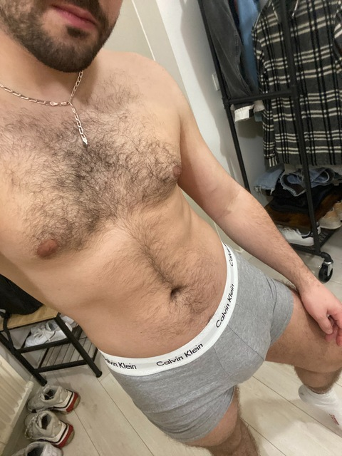 erobin onlyfans leaked picture 2