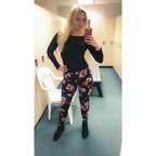 fitbootyblondie onlyfans leaked picture 1