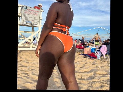 hershey.kissesx onlyfans leaked picture 2