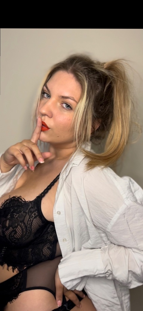 kamile_anaxo onlyfans leaked picture 2