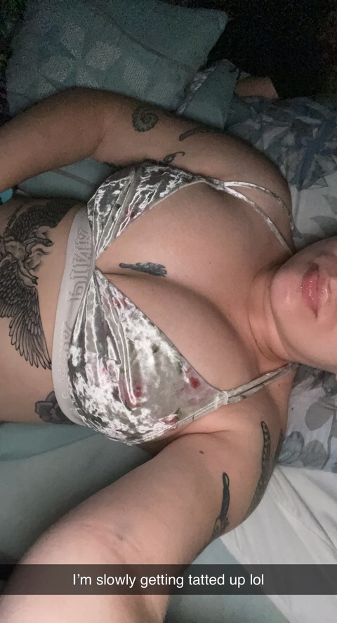 kaylamarie1996 onlyfans leaked picture 2