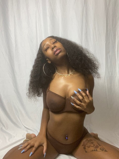 kirakore onlyfans leaked picture 2
