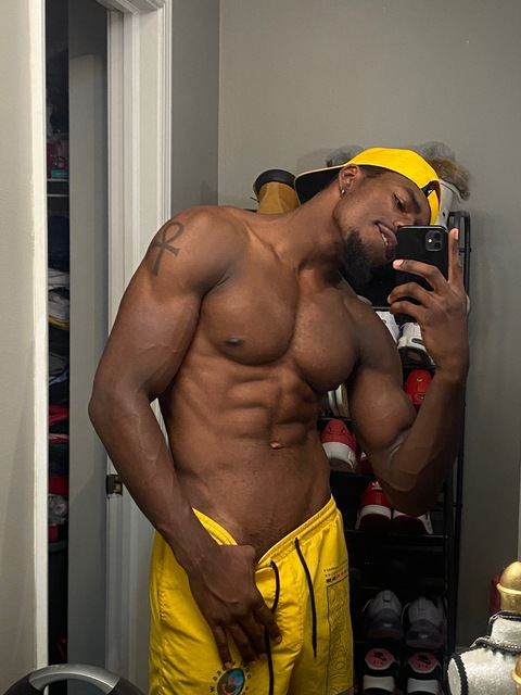 latrell18 onlyfans leaked picture 2
