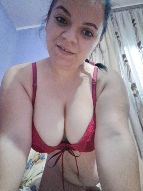 laviniagabriela21 onlyfans leaked picture 2