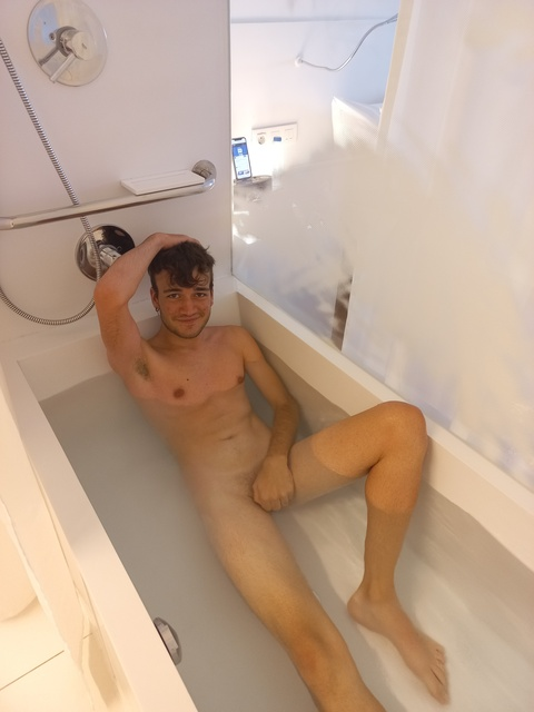 leomicaly onlyfans leaked picture 2