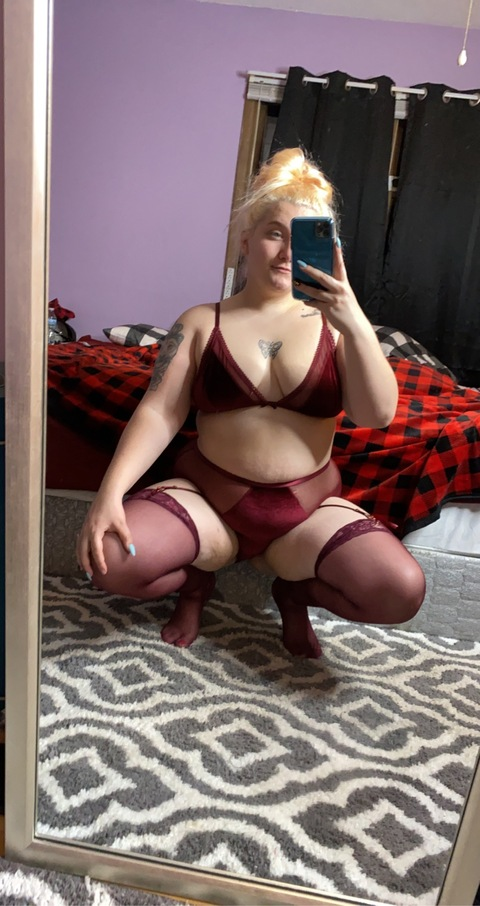 lilyobrien onlyfans leaked picture 2