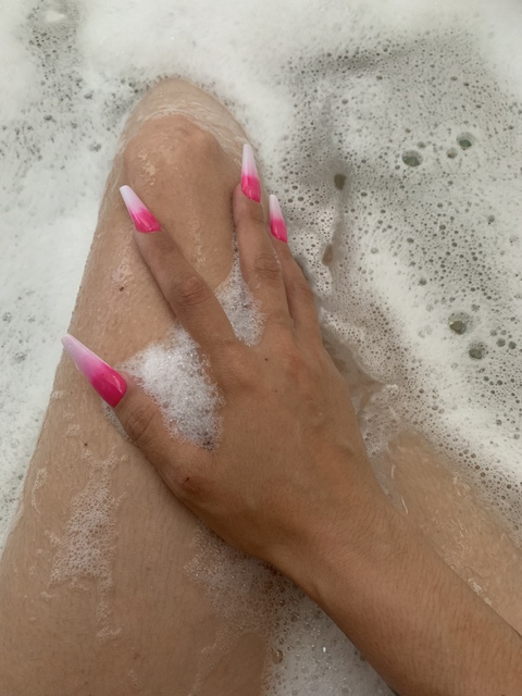 nailgoddess69 onlyfans leaked picture 2