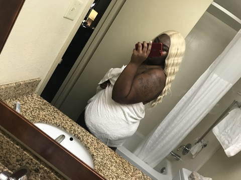 pynkchocolate1 onlyfans leaked picture 2