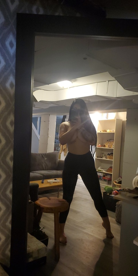 sarahbella08 onlyfans leaked picture 2
