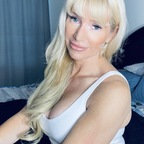 View sexymalibumommy (Sexy Malibu Mommy) OnlyFans 2777 Photos and 32 Videos for free 

 profile picture