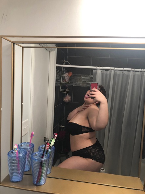 sheluvvvaeh onlyfans leaked picture 2