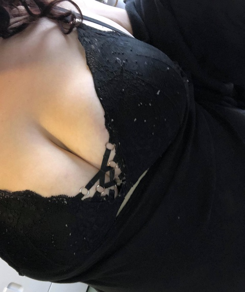 thickmistress96 onlyfans leaked picture 2