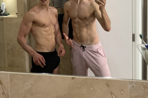 twinsforfans onlyfans leaked picture 2