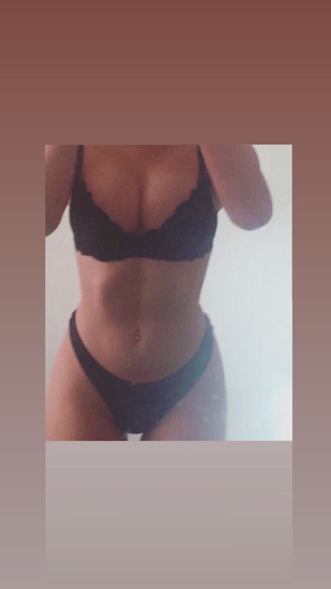 xocharxo onlyfans leaked picture 2